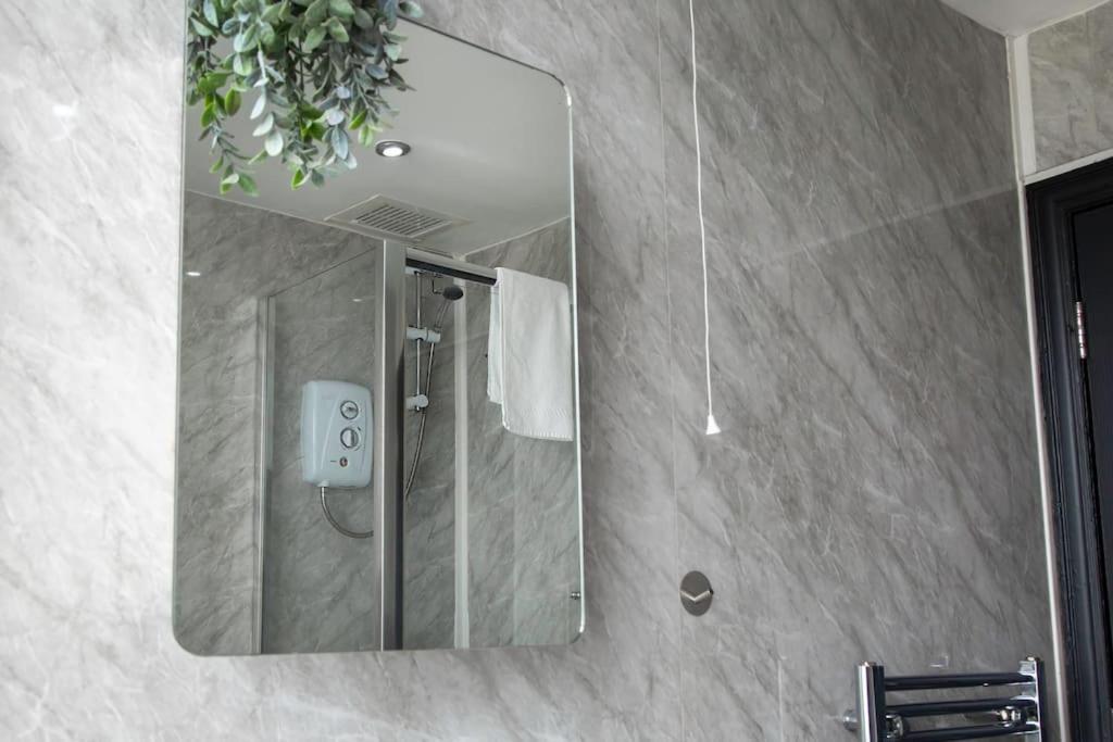 Bootle, Liverpool Modern 1Bed Ft Apartamento Exterior foto